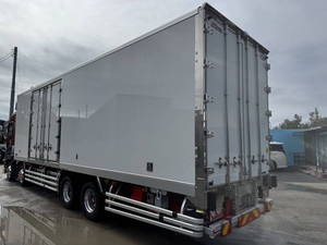 Giga Refrigerator & Freezer Truck_2