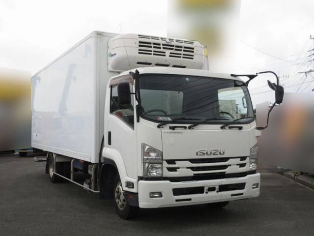 ISUZU Forward Refrigerator & Freezer Truck TKG-FRR90S2 2015 333,000km