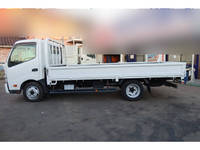 HINO Dutro Flat Body TPG-XZC710M 2017 42,272km_4