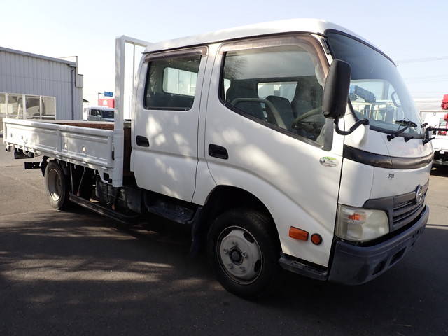 HINO Dutro Double Cab BDG-XZU414M 2011 138,800km