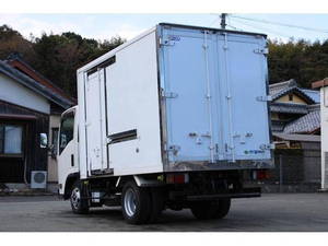 Elf Refrigerator & Freezer Truck_2