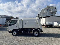 HINO Dutro Garbage Truck TKG-XZU600X 2015 135,360km_8