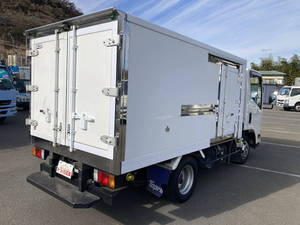 Elf Refrigerator & Freezer Truck_2