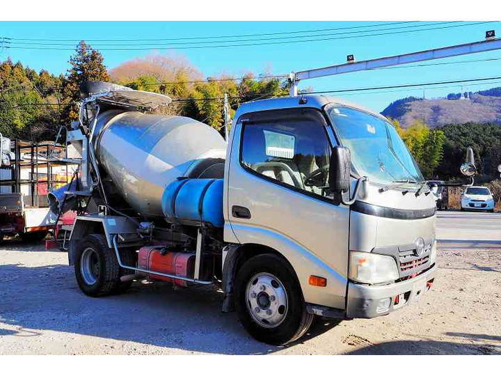 HINO Dutro Mixer Truck BDG-XZU304E 2010 146,516km