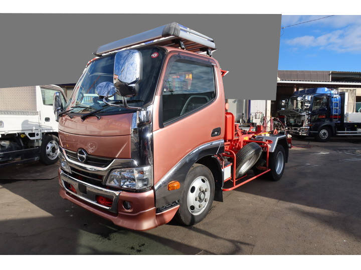 HINO Dutro Container Carrier Truck TKG-XZU605M 2017 139,813km