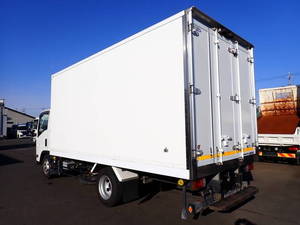 Elf Refrigerator & Freezer Truck_2