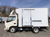 TOYOTA Toyoace Refrigerator & Freezer Truck TKG-XZU675 2018 242,000km_6