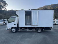 HINO Dutro Refrigerator & Freezer Truck TKG-XZU710M 2014 381,351km_6