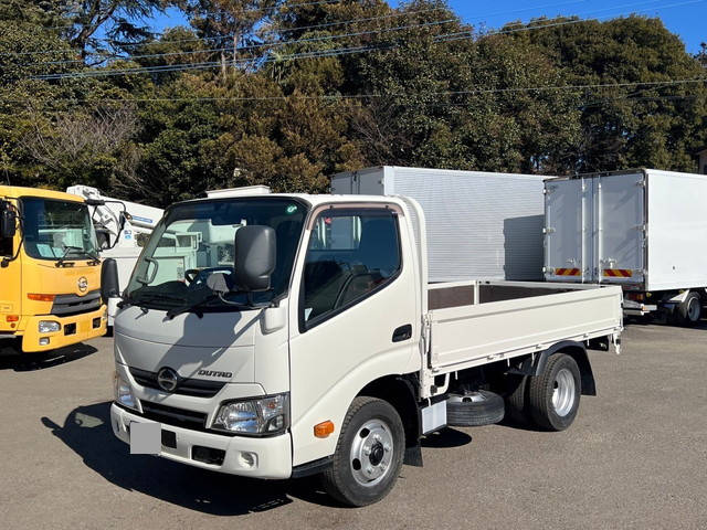 HINO Dutro Flat Body TKG-XZU605M 2017 29,960km