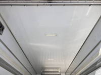 ISUZU Forward Refrigerator & Freezer Truck TKG-FRR90S2 2017 547,629km_15