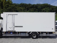 ISUZU Forward Refrigerator & Freezer Truck TKG-FRR90T2 2015 575,000km_10