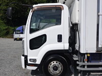 ISUZU Forward Refrigerator & Freezer Truck TKG-FRR90T2 2015 575,000km_13