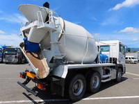 UD TRUCKS Quon Mixer Truck QKG-CW5XL 2015 11,000km_2