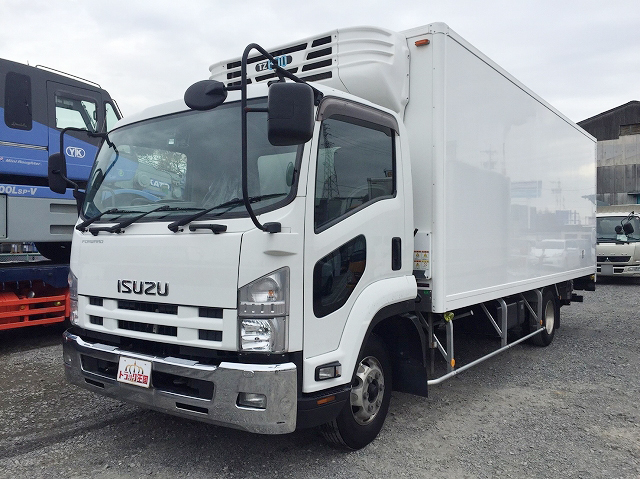 ISUZU Forward Refrigerator & Freezer Truck SKG-FRR90S2 2012 213,210km