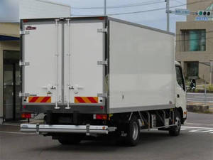 Dutro Refrigerator & Freezer Truck_2