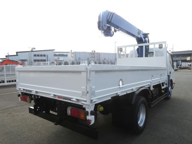 Dutro Truck (With 4 Steps Of Cranes)_2