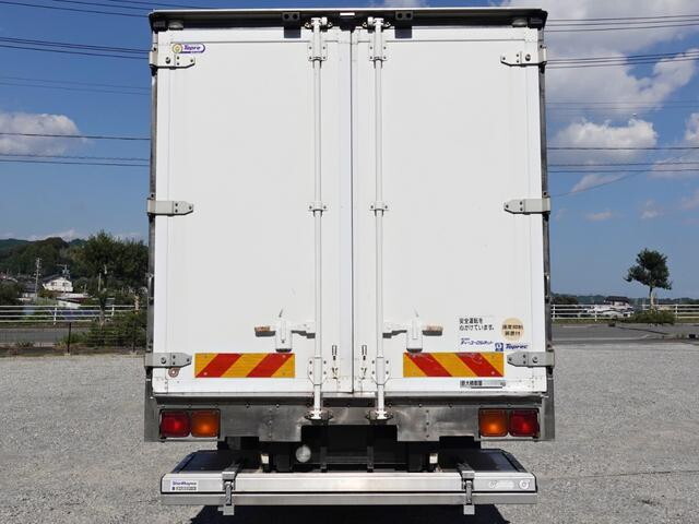 Forward Refrigerator & Freezer Truck_2