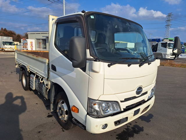 HINO Dutro Flat Body 2RG-XZC605M 2019 112,084km