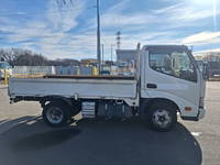 HINO Dutro Flat Body 2RG-XZC605M 2019 106,684km_8