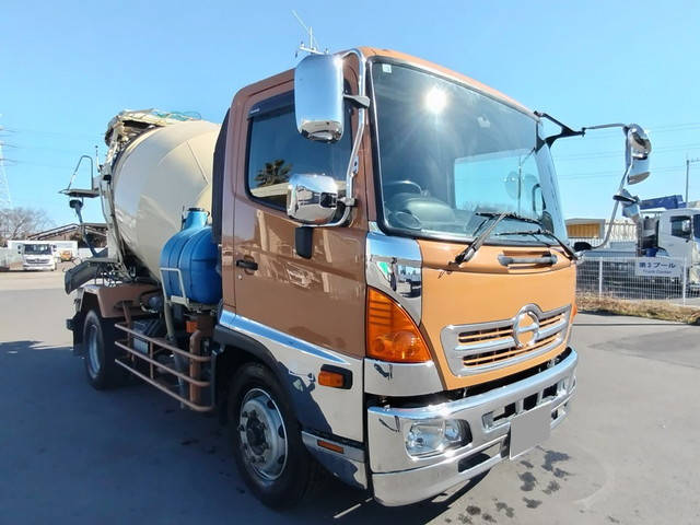 HINO Ranger Mixer Truck LKG-FJ7JDAA 2015 152,964km