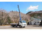 Dutro Truck (With 3 Steps Of Cranes)