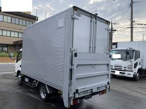Dutro Aluminum Van_2