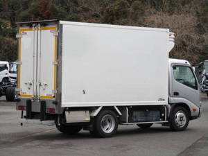 Dutro Refrigerator & Freezer Truck_2