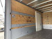 TOYOTA Dyna Aluminum Van TKG-XZU712 2017 108,000km_17
