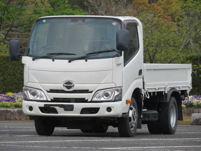HINO Dutro Flat Body 2RG-XZC605M 2019 67,497km_1