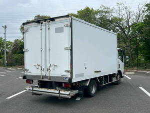 Elf Refrigerator & Freezer Truck_2