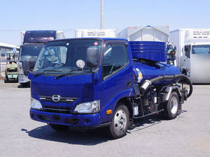 Dutro Vacuum Truck_1
