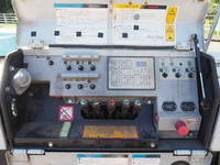 ISUZU Elf Cherry Picker SKG-NKR85YN 2011 94,586km_23