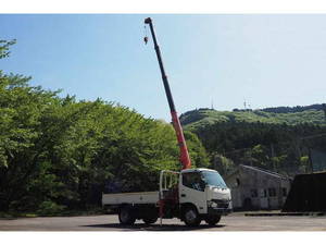 Dutro Truck (With 4 Steps Of Cranes)_1