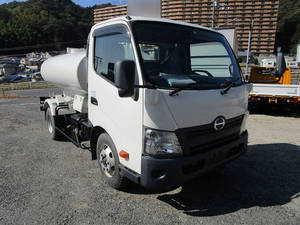 Dutro Sprinkler Truck_1