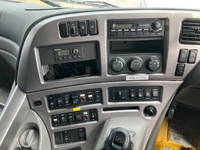 UD TRUCKS Quon Panel Wing QPG-CG5ZA 2016 506,216km_12