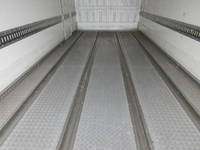 ISUZU Forward Refrigerator & Freezer Truck TKG-FRR90T2 2016 560,412km_29