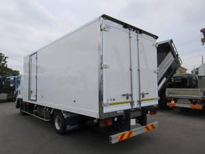 Forward Refrigerator & Freezer Truck_2