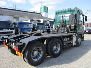 Giga Trailer Head_2