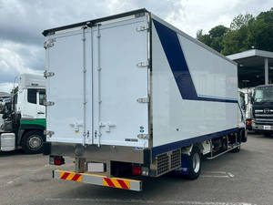 Condor Refrigerator & Freezer Truck_2