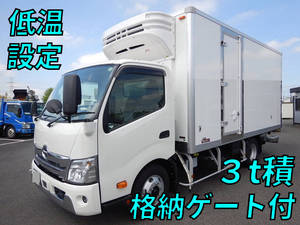 Dutro Refrigerator & Freezer Truck_1