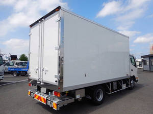 Dutro Refrigerator & Freezer Truck_2