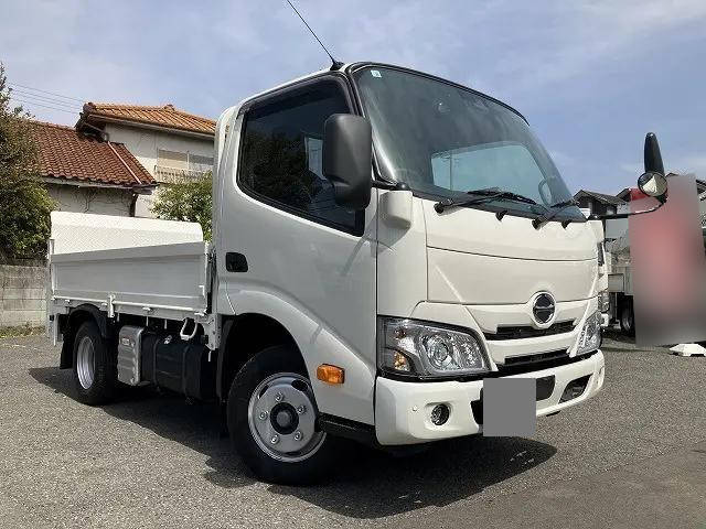 HINO Dutro Flat Body 2RG-XZC605M 2023 434km