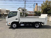 HINO Dutro Flat Body 2RG-XZC605M 2023 434km_6