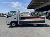 HINO Dutro Flat Body 2RG-XZU605M 2022 3,288km_6