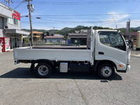 HINO Dutro Flat Body 2RG-XZU605M 2022 3,288km_7