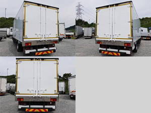 Condor Refrigerator & Freezer Truck_2