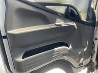 MITSUBISHI FUSO Canter Double Cab 2RG-FBA20 2022 12,900km_28