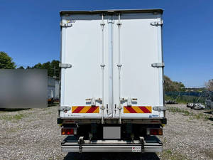 Elf Refrigerator & Freezer Truck_2