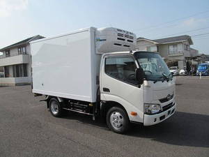 Dutro Refrigerator & Freezer Truck_1