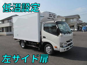 Dutro Refrigerator & Freezer Truck_1